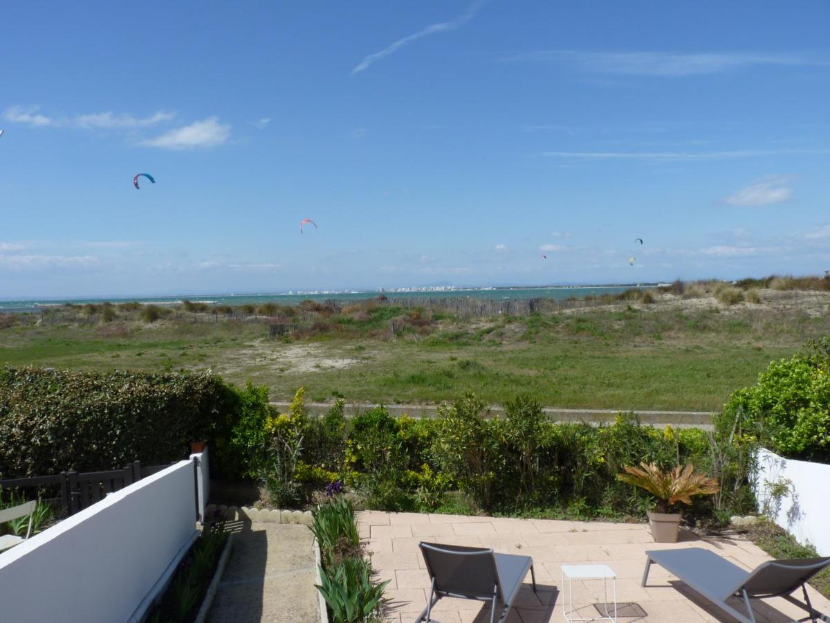 Sol-Y-Days Flamant, Superbe Appartement En Rez De Jardin Avec Grande Terrasse Et Jardinet, Face A La Mer Le Grau-du-Roi Luaran gambar