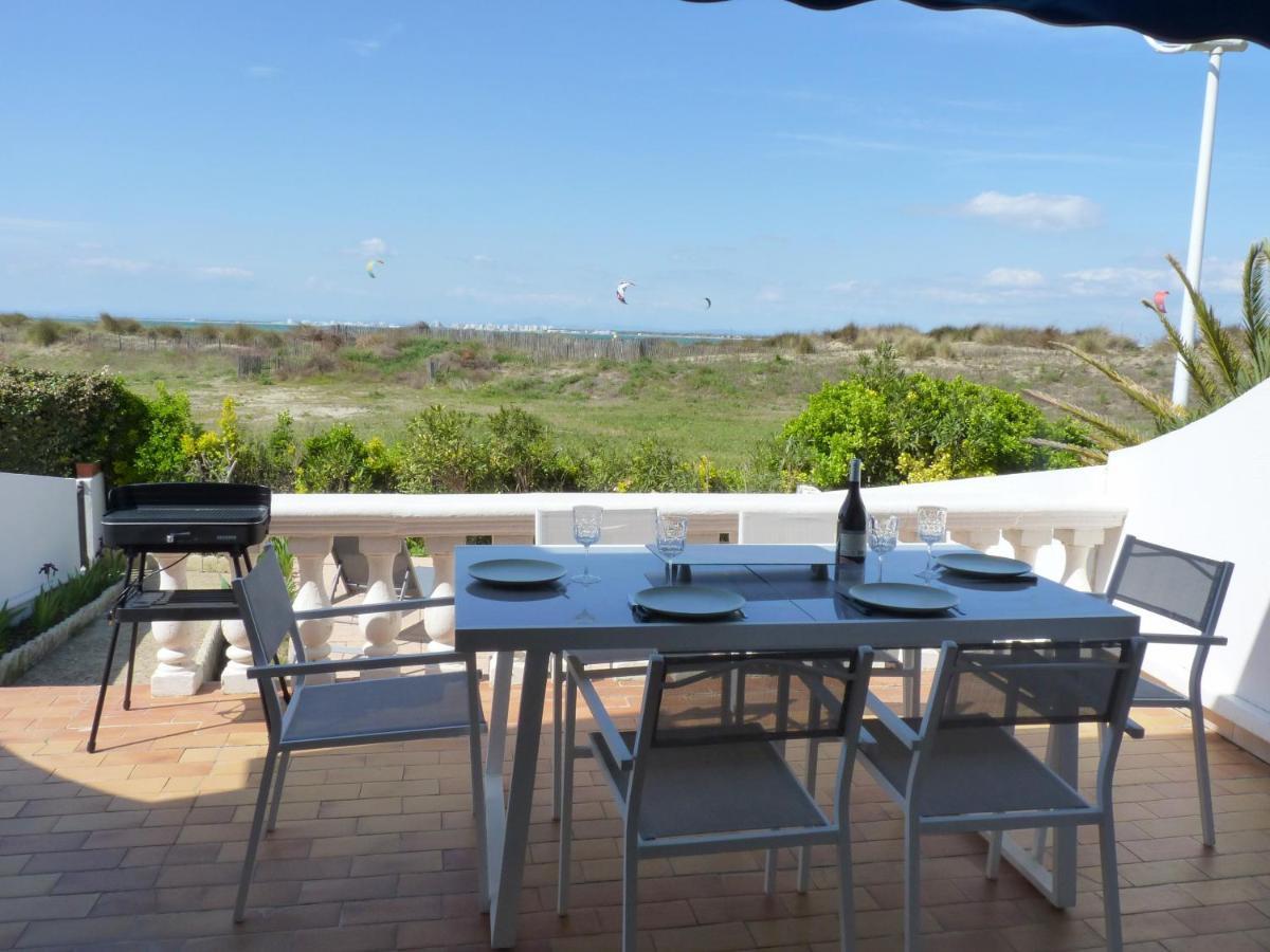 Sol-Y-Days Flamant, Superbe Appartement En Rez De Jardin Avec Grande Terrasse Et Jardinet, Face A La Mer Le Grau-du-Roi Luaran gambar